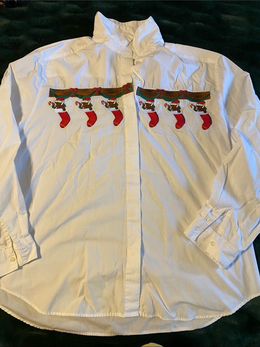 Westbound White Men’s Button-Down Shirt with Festive Embroidery